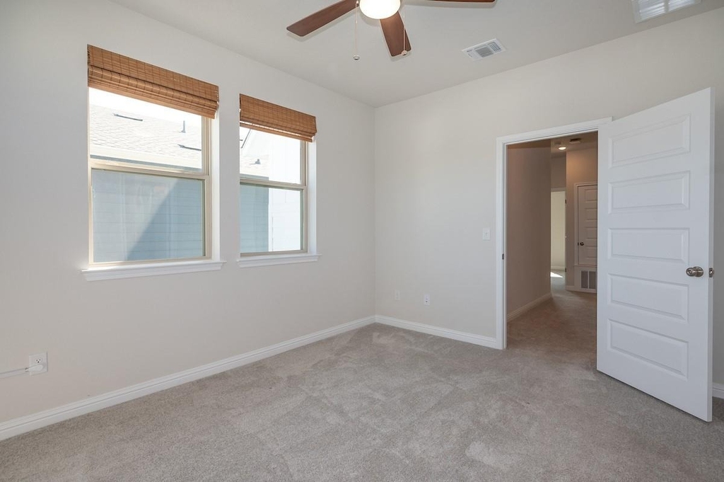 8301 Leroi Dr - Photo 13