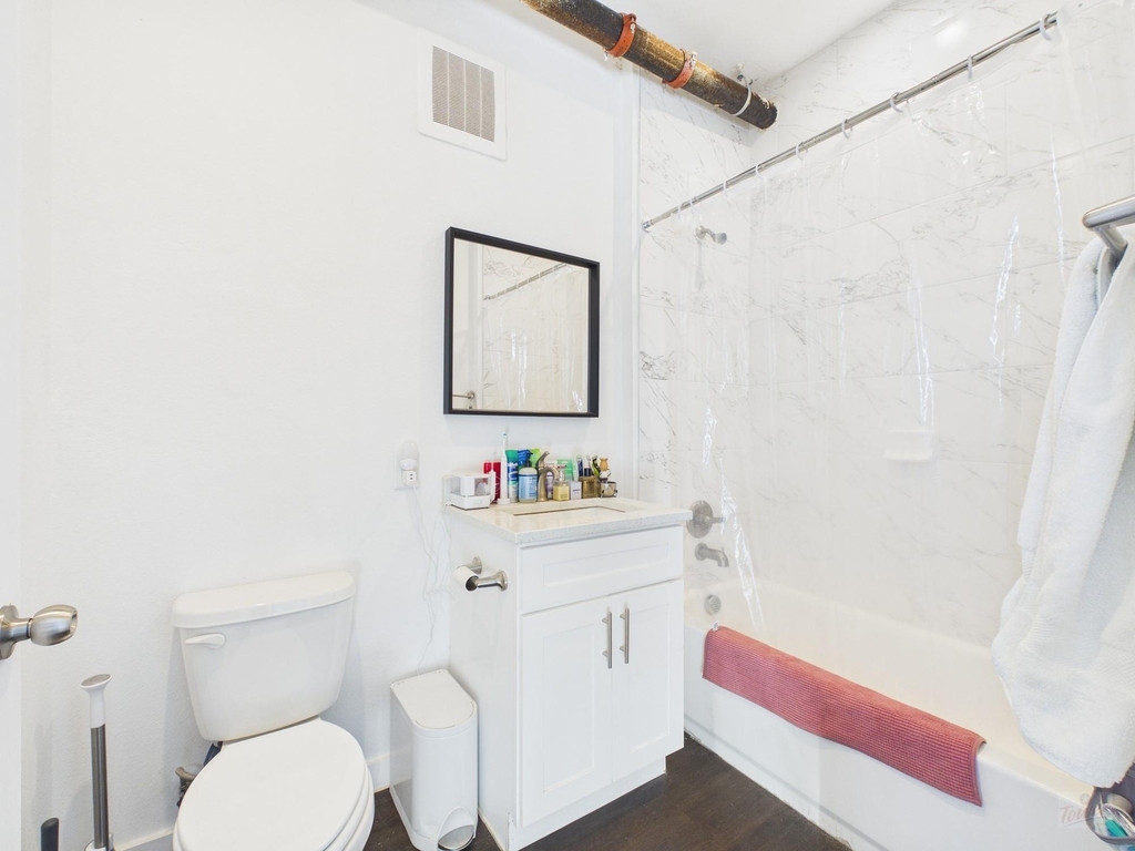 1010 W 26th St - Photo 5