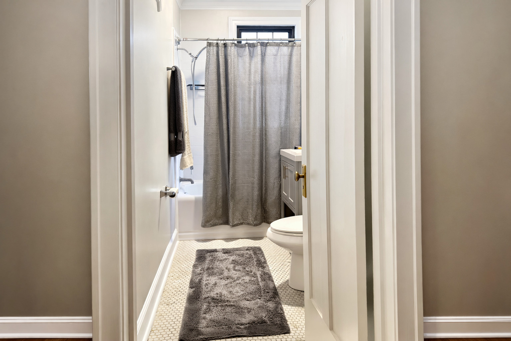 3610 N Claremont Avenue - Photo 9
