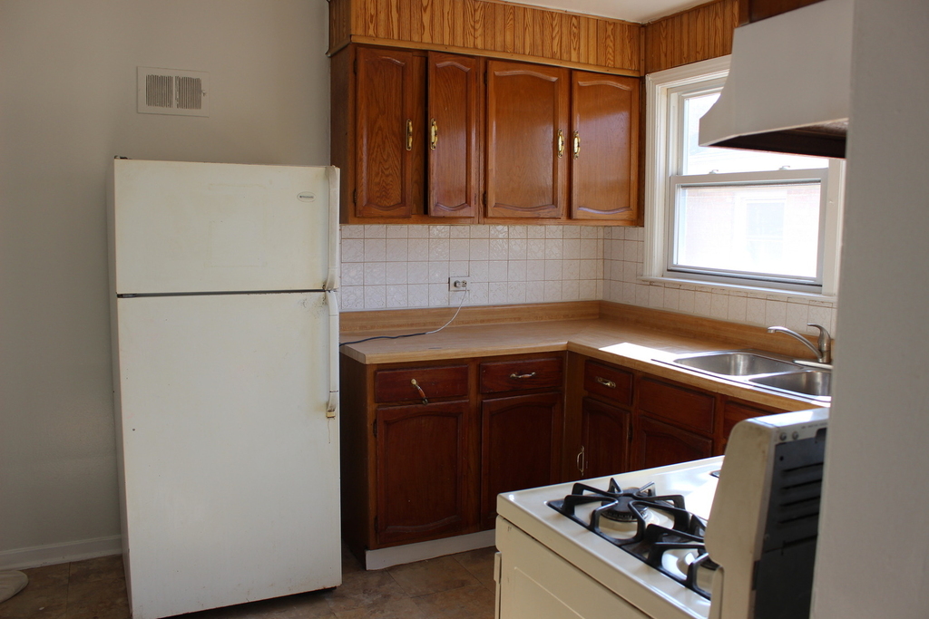 9119 La Crosse Avenue - Photo 2