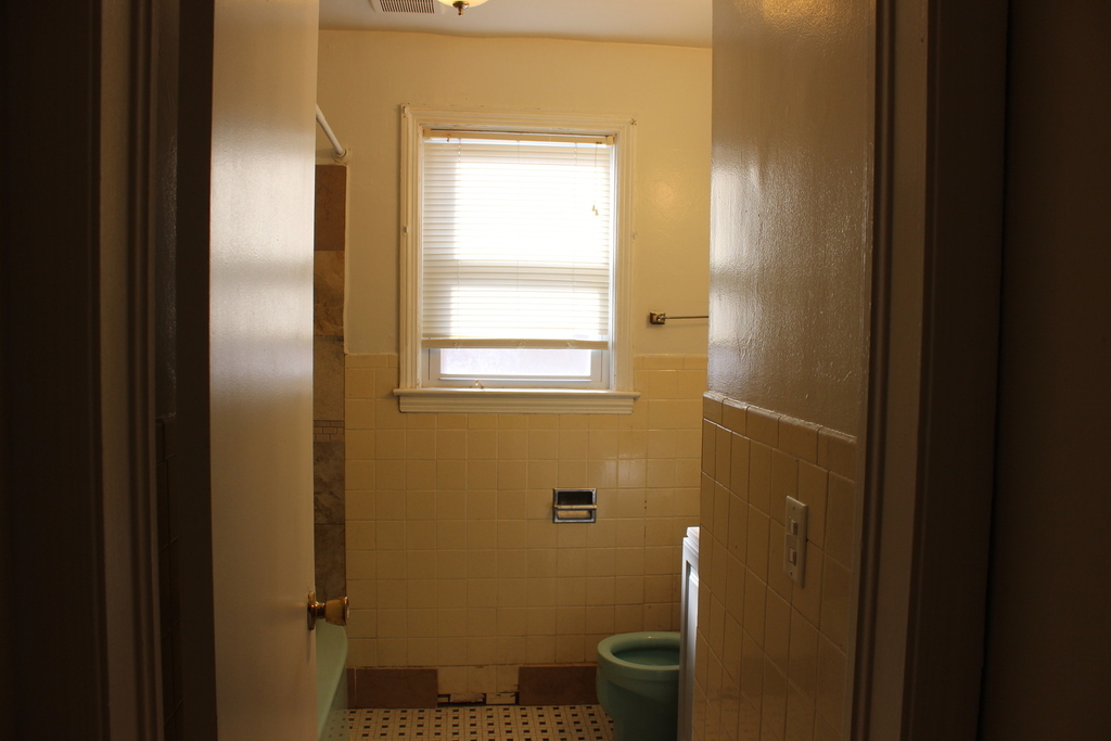9119 La Crosse Avenue - Photo 5