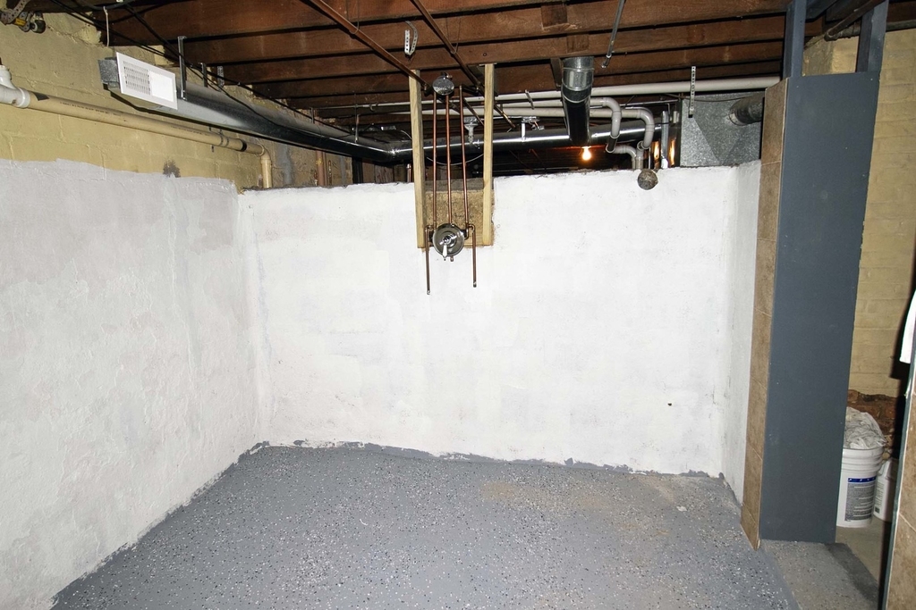 510 N Raynor Avenue - Photo 23