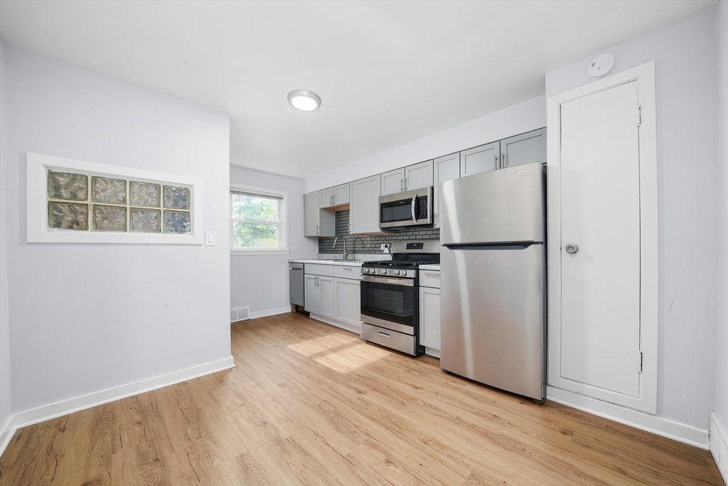 420 Prospect Boulevard - Photo 2