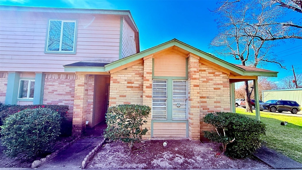1927 Country Village Boulevard - Photo 1