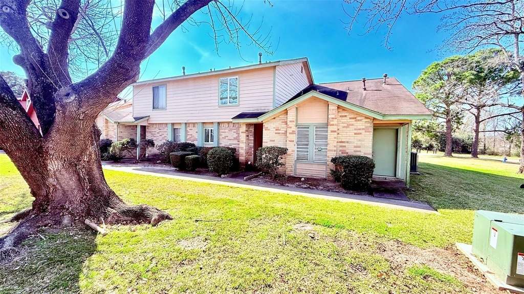 1927 Country Village Boulevard - Photo 0