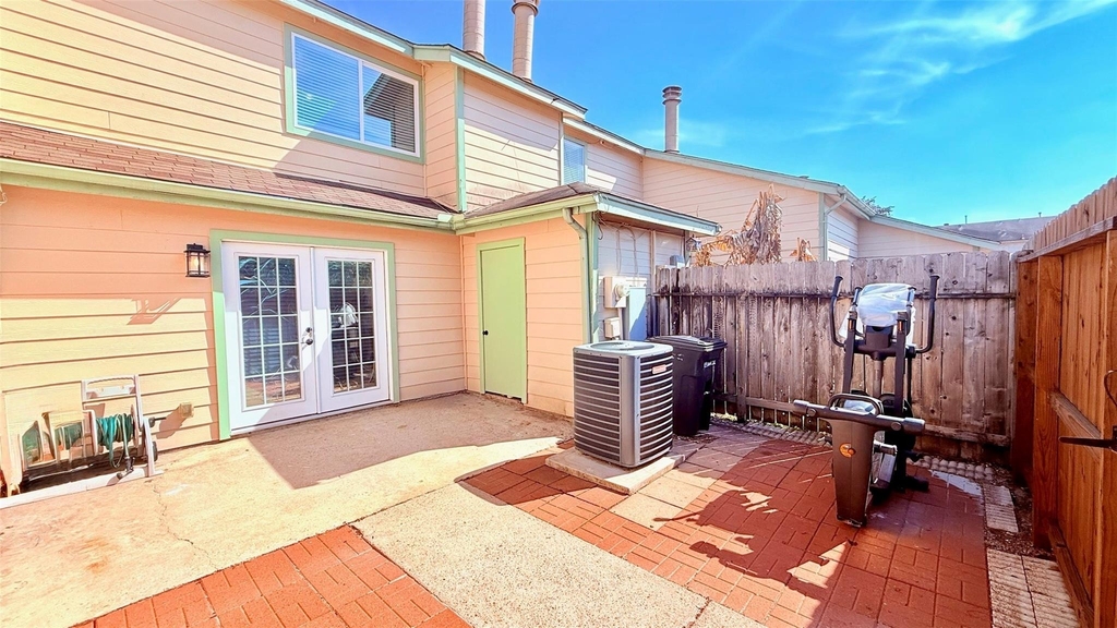 1927 Country Village Boulevard - Photo 4