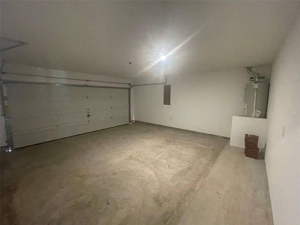 827 Rosewood Trail - Photo 12