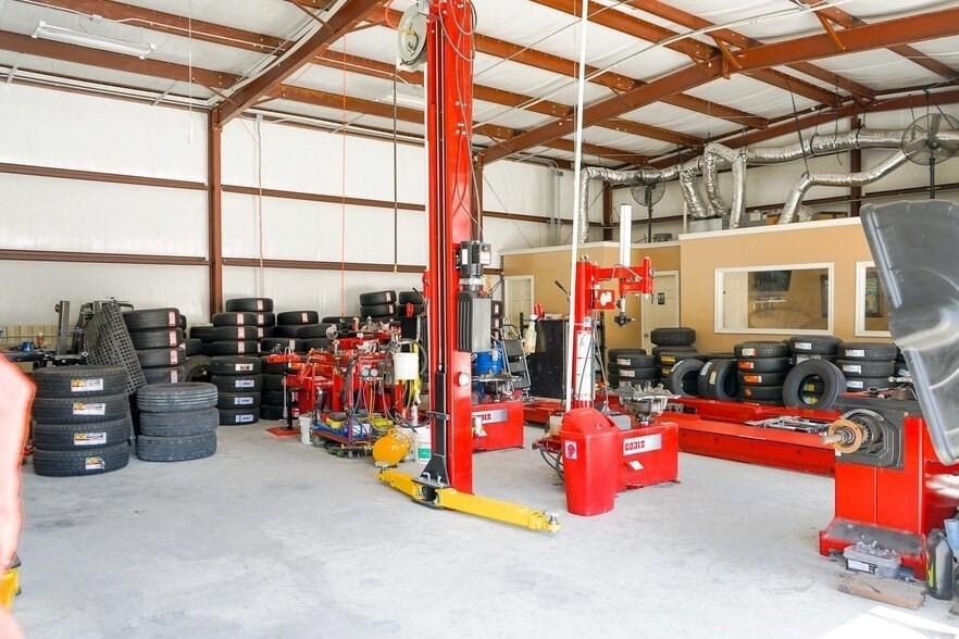 14250 Fm 1485 Road - Photo 5