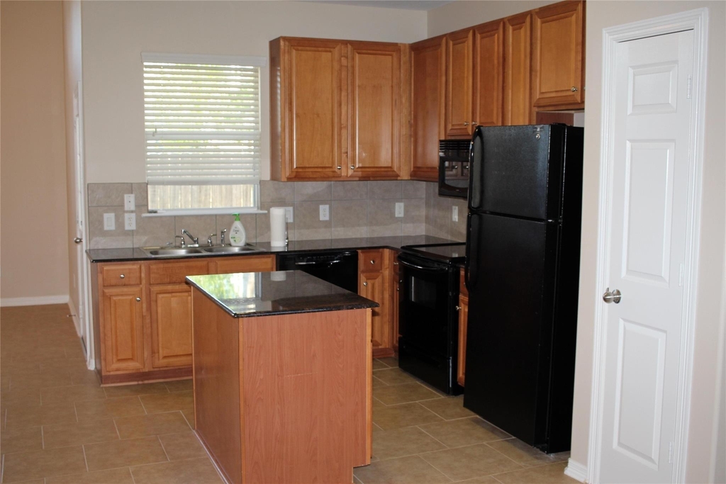 919 Sterling Creek Circle - Photo 8
