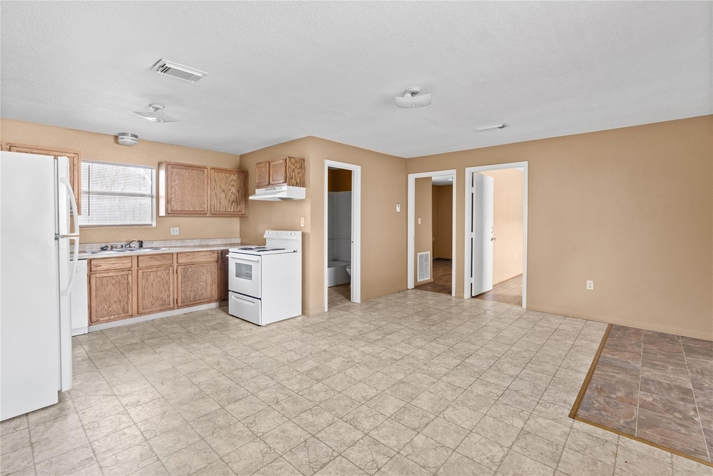 2200 Peach Avenue - Photo 8