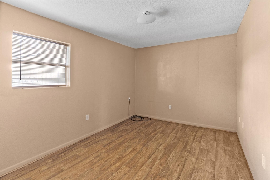 2200 Peach Avenue - Photo 9
