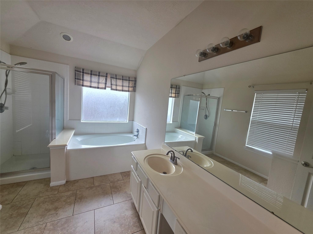 2715 Riverhollow Lane - Photo 28