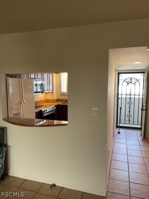 2121 Collier Avenue - Photo 5