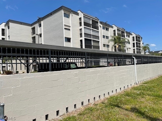 2121 Collier Avenue - Photo 4