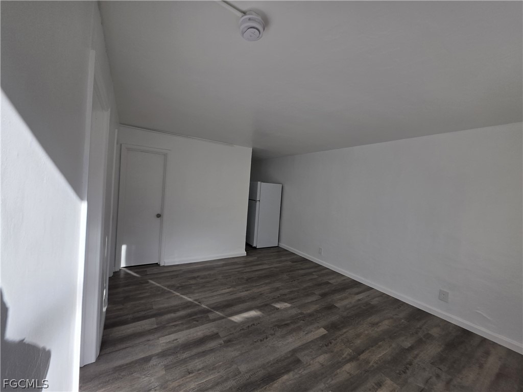 3033 2nd Street - Photo 3