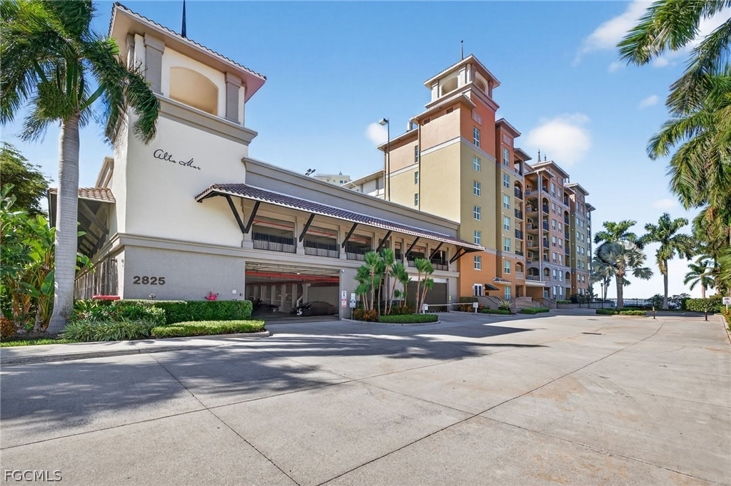 2825 Palm Beach Boulevard - Photo 0