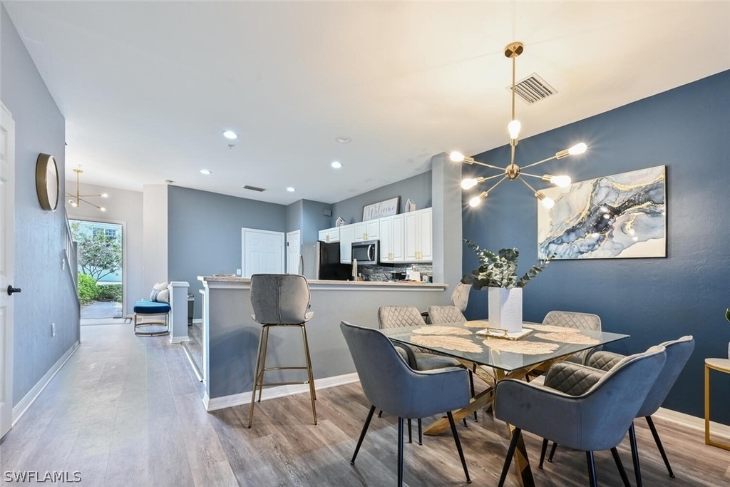 981 Hampton Circle - Photo 7
