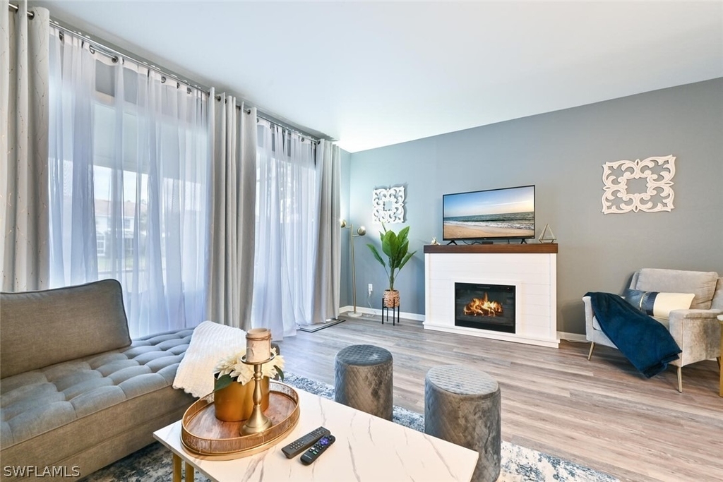 981 Hampton Circle - Photo 4