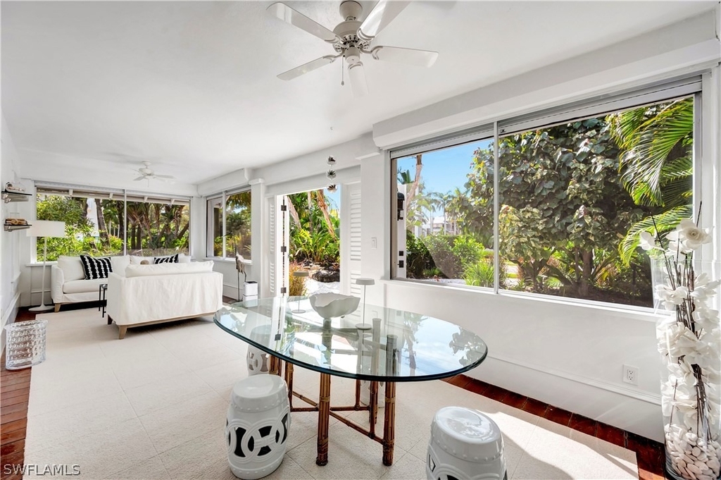 1375 Gordon Drive - Photo 4