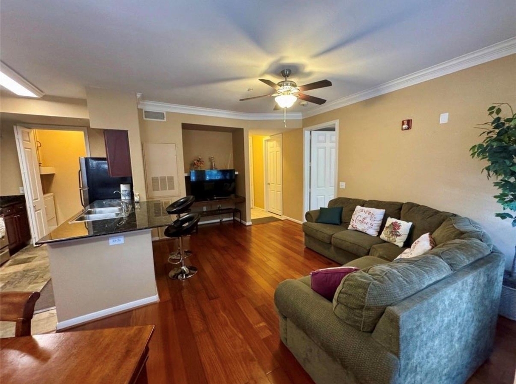7575 Kirby Drive - Photo 12