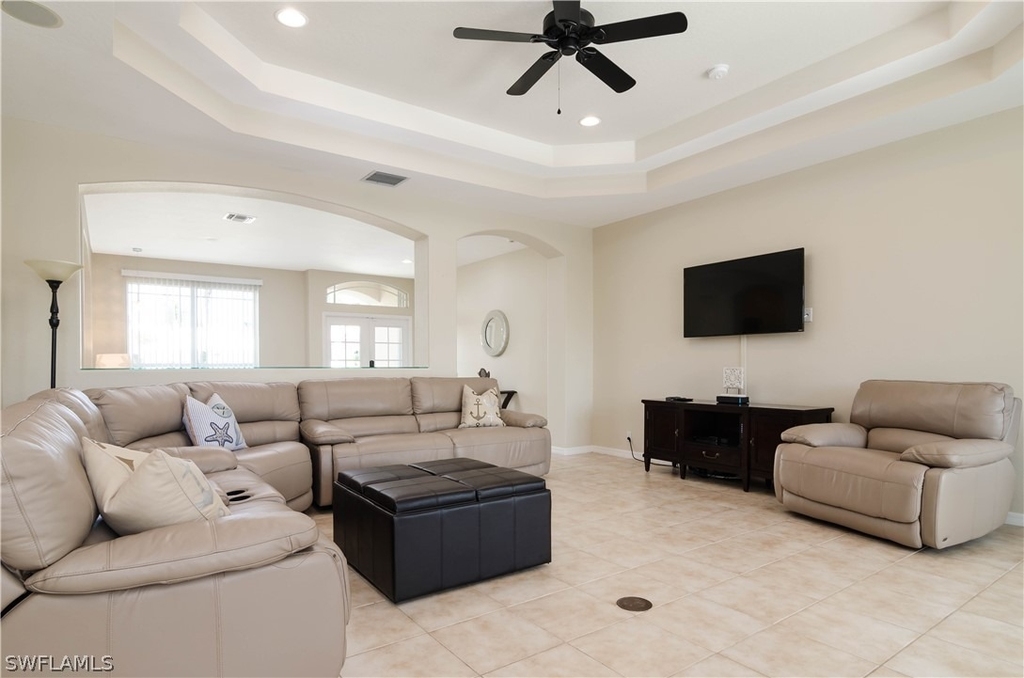 121 June Court - Photo 5