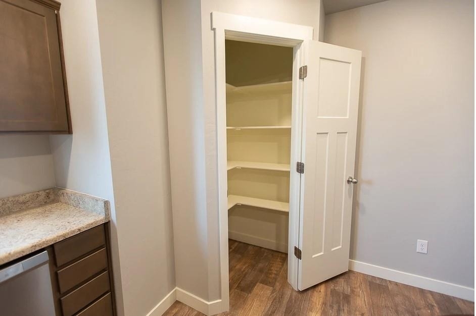 21155 Gosling Road - Photo 8