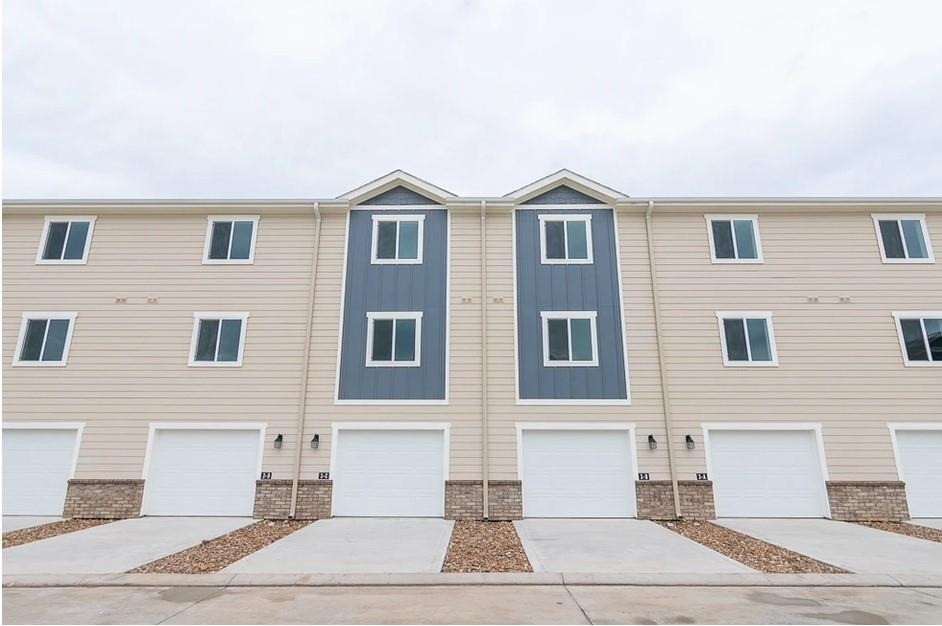 21155 Gosling Road - Photo 1