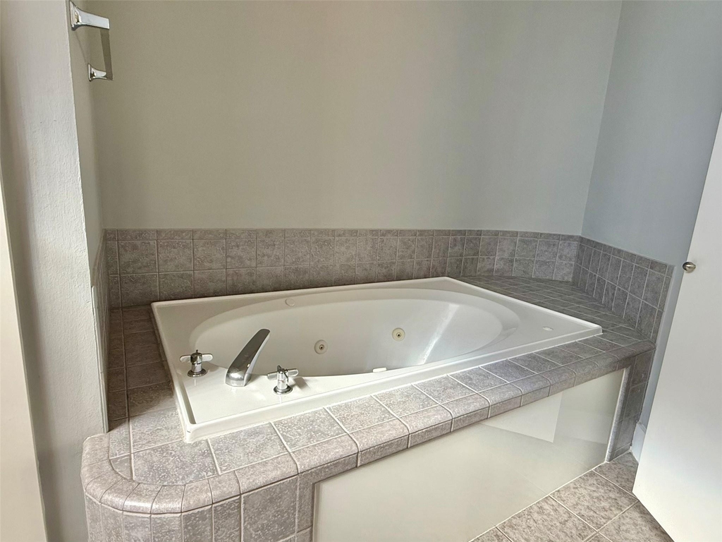 9833 Sandra Ann Court - Photo 5