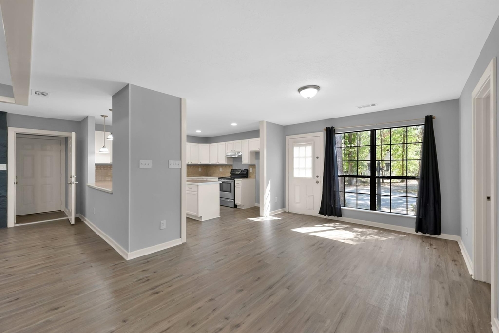 15876 Pecan Drive - Photo 3