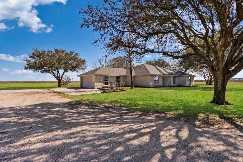 2445 Woods Road - Photo 20