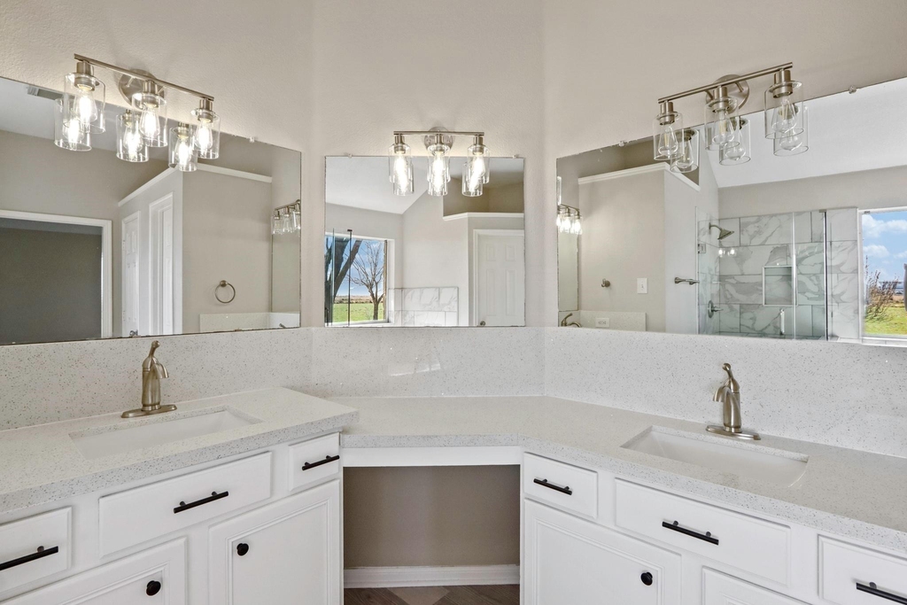 2445 Woods Road - Photo 15
