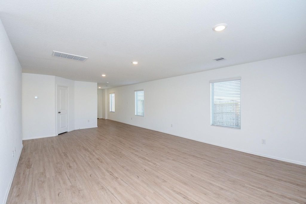 18987 Panzini Dr - Photo 5