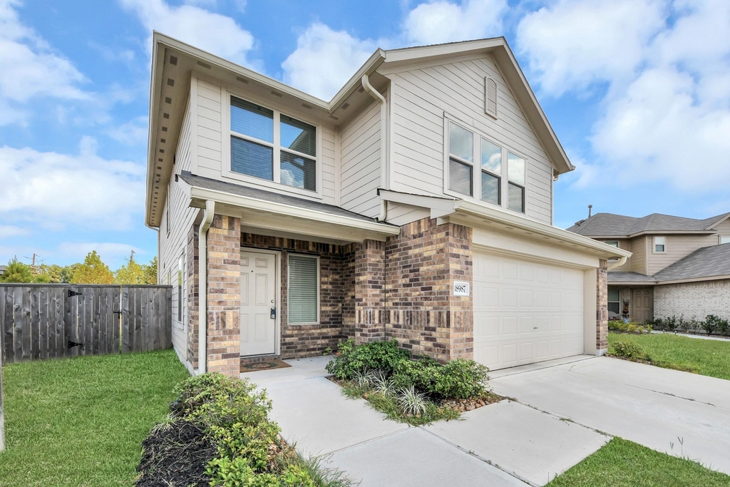 18987 Panzini Dr - Photo 3