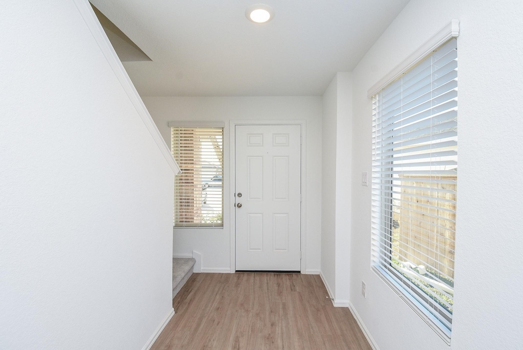 18987 Panzini Dr - Photo 1
