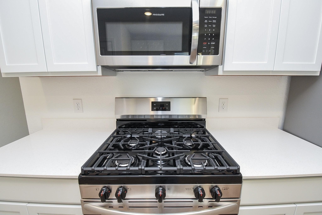 18987 Panzini Dr - Photo 10