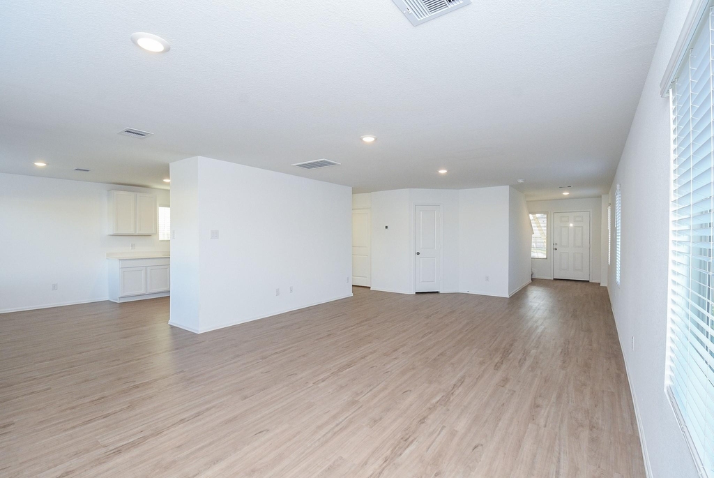 18987 Panzini Dr - Photo 4