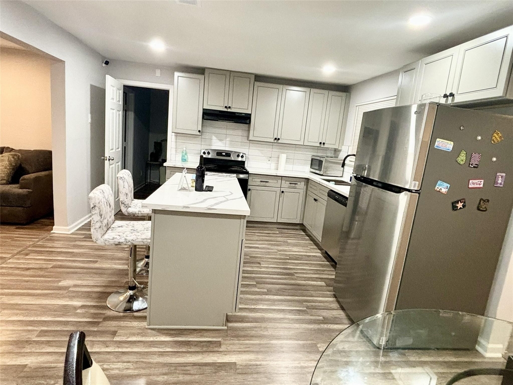 4014 Farmer Street - Photo 2