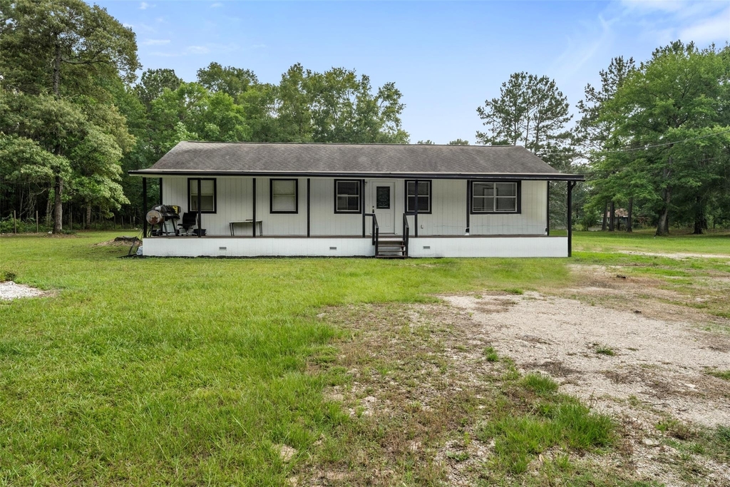 541 Trails End Drive - Photo 0