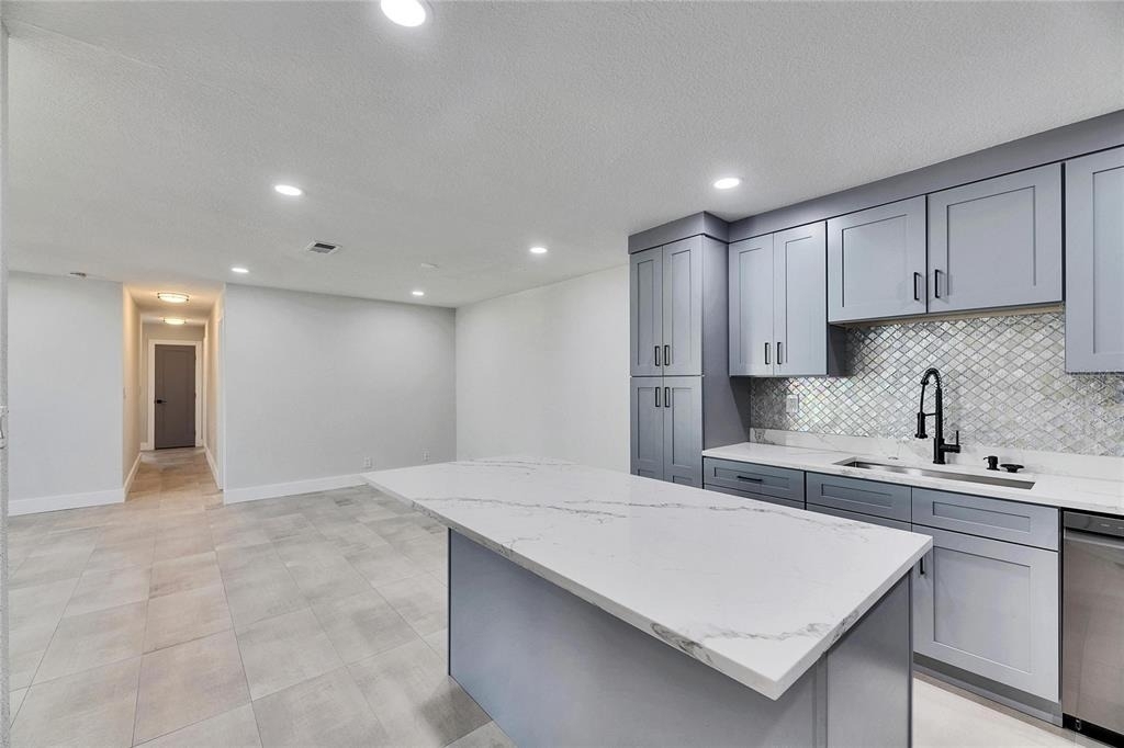 1025 Apollo Beach Boulevard - Photo 9