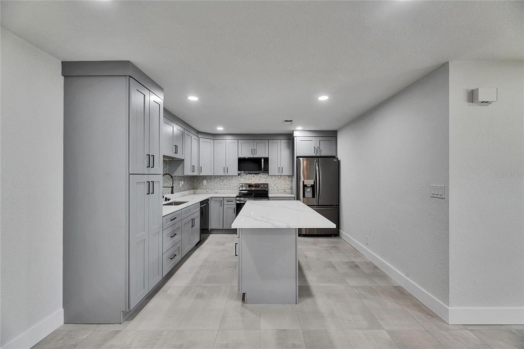 1025 Apollo Beach Boulevard - Photo 12