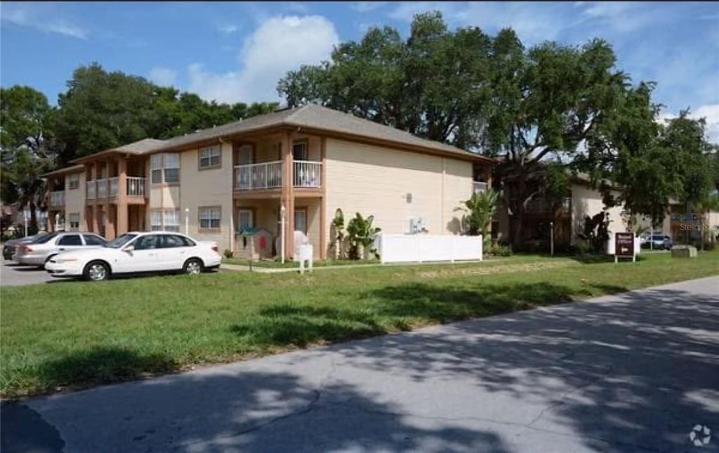 5551 Executive Drive - Photo 0