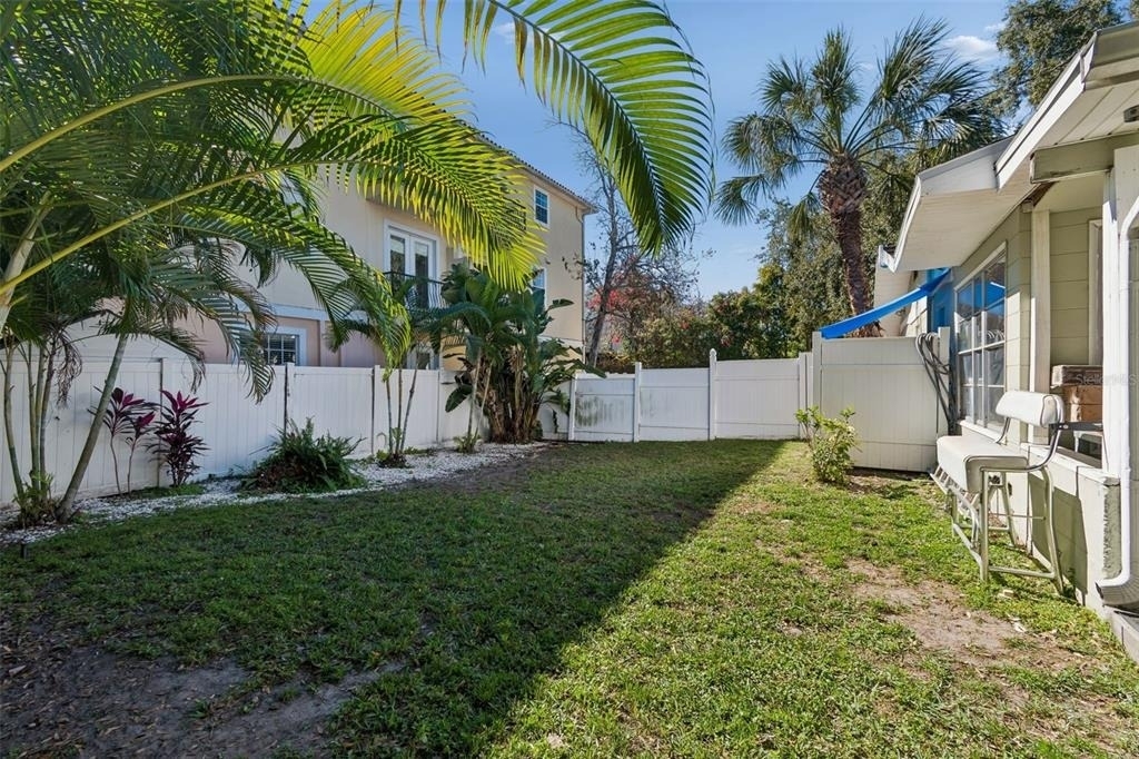2302 S Arrawana Avenue - Photo 52
