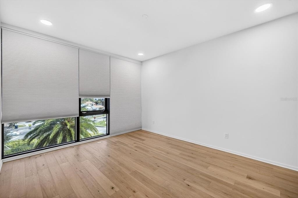 94 W Davis Boulevard - Photo 36