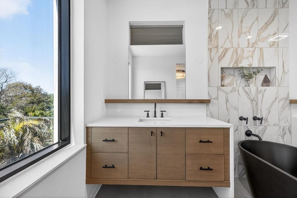 94 W Davis Boulevard - Photo 44