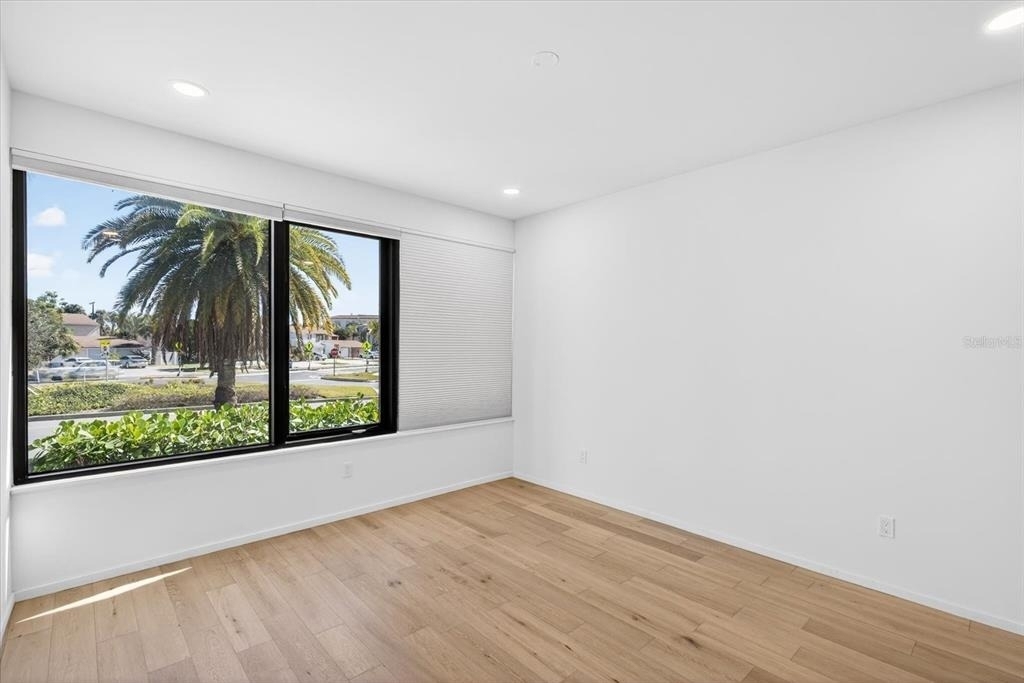 94 W Davis Boulevard - Photo 8