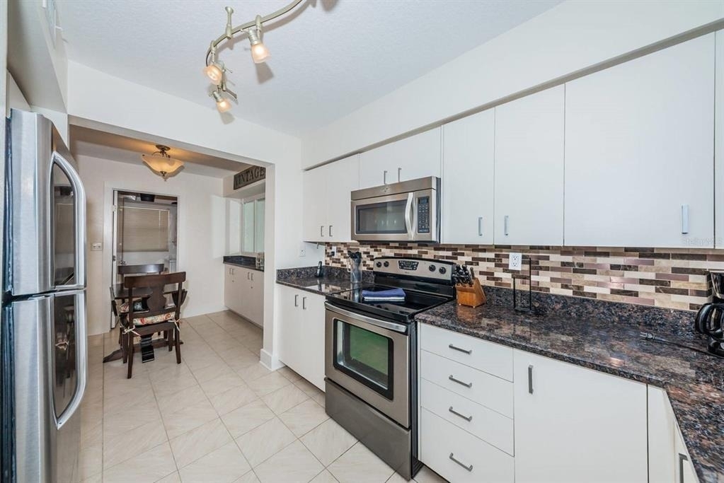 6083 Bahia Del Mar Circle - Photo 4