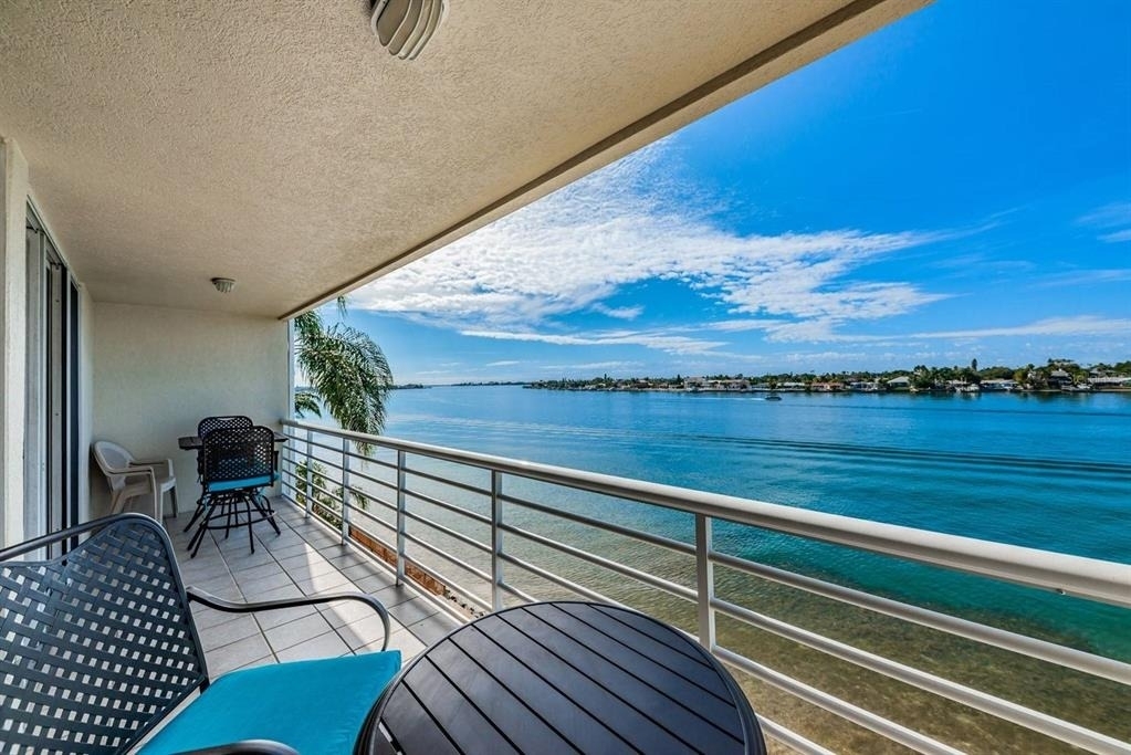 6083 Bahia Del Mar Circle - Photo 17