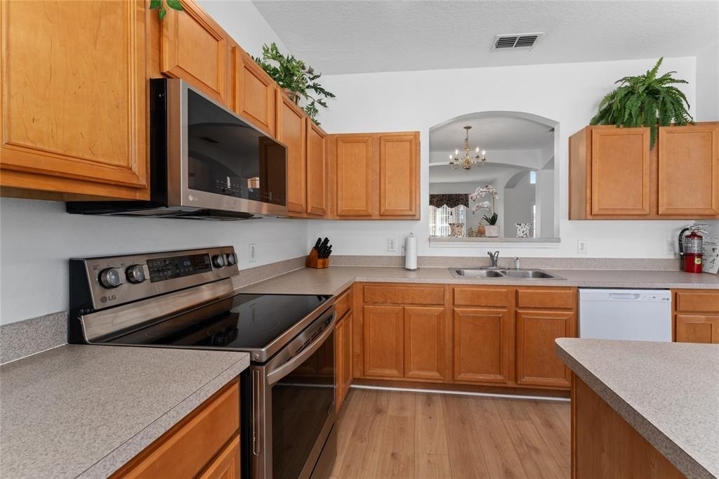 1031 Solana Circle - Photo 13