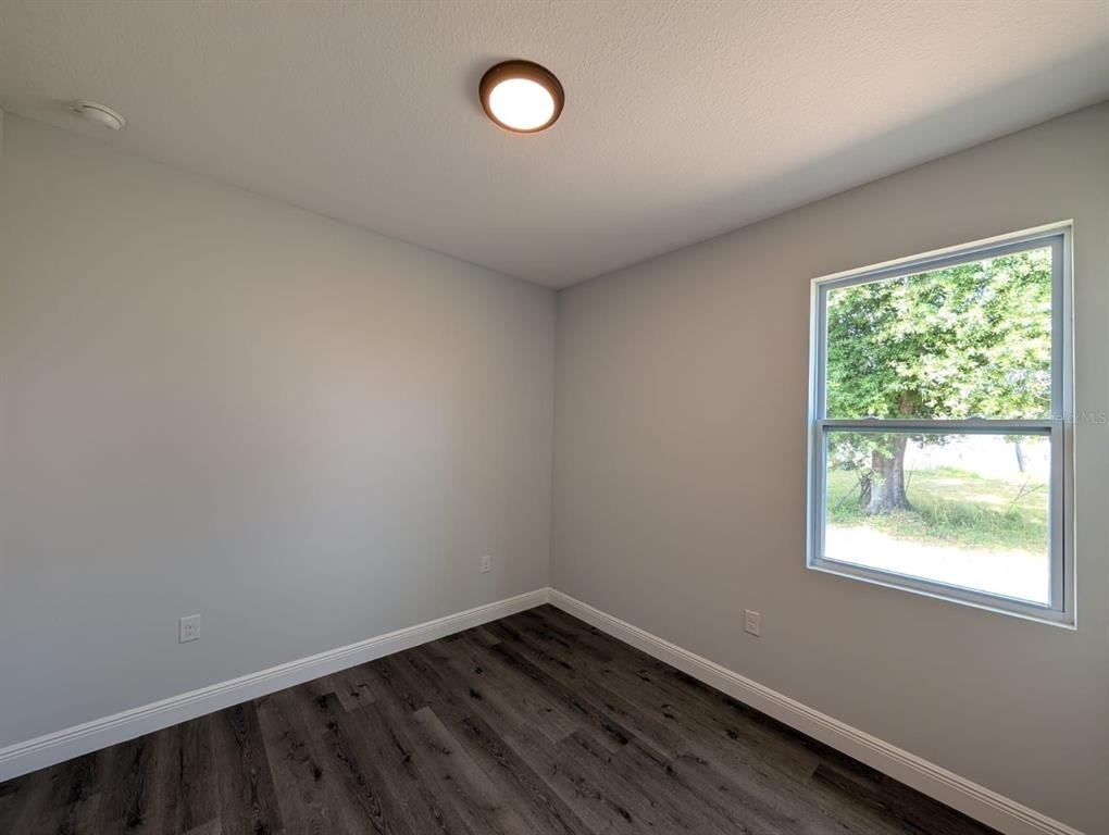 21295 Wynyard Avenue - Photo 7
