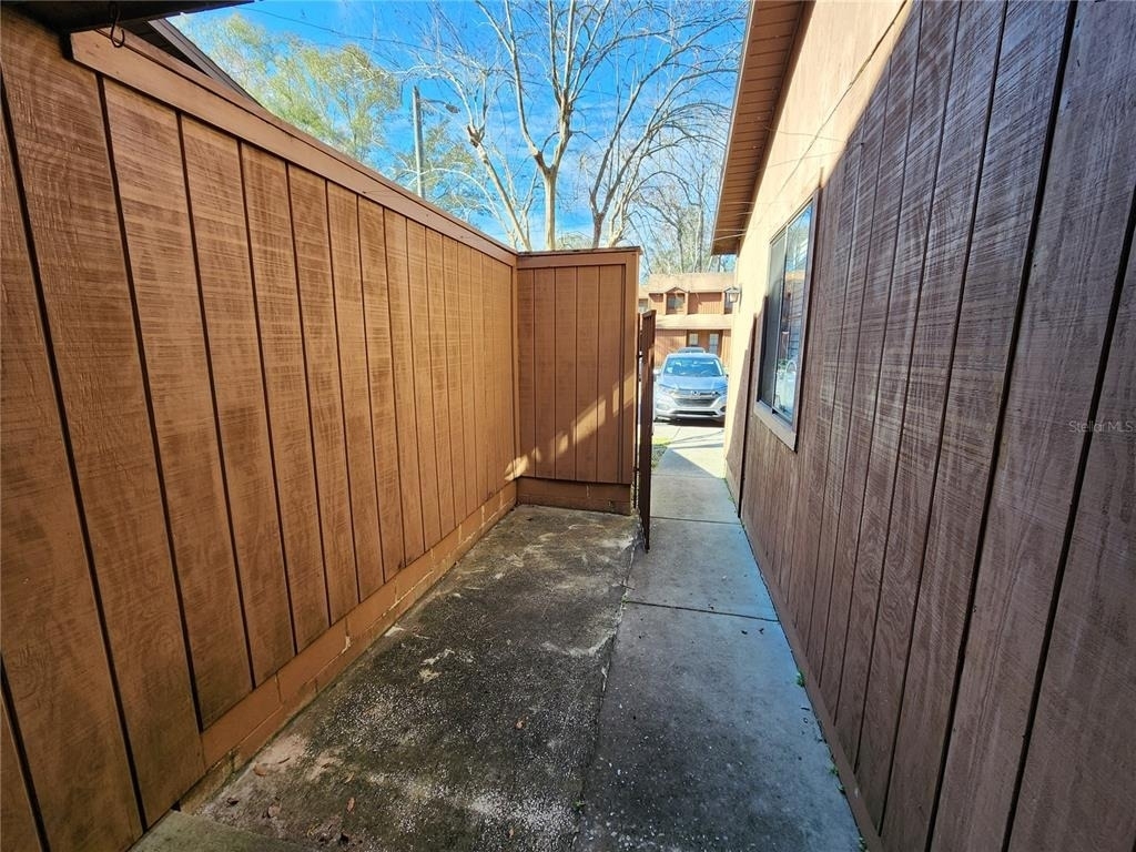5823 Sw 9 Place - Photo 1